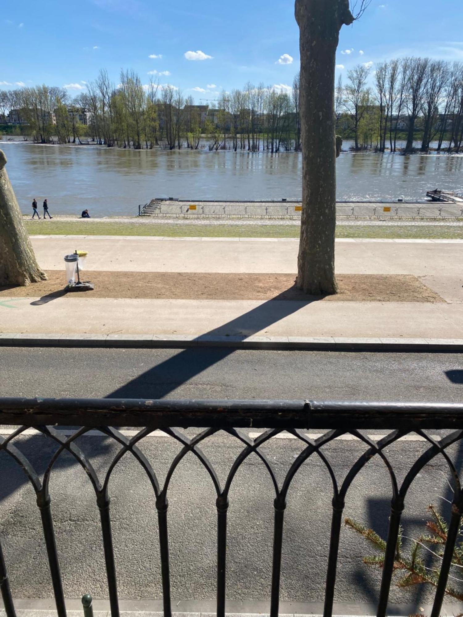 Balcon Vue Loire Parking A 50M Lejlighed Orléans Eksteriør billede